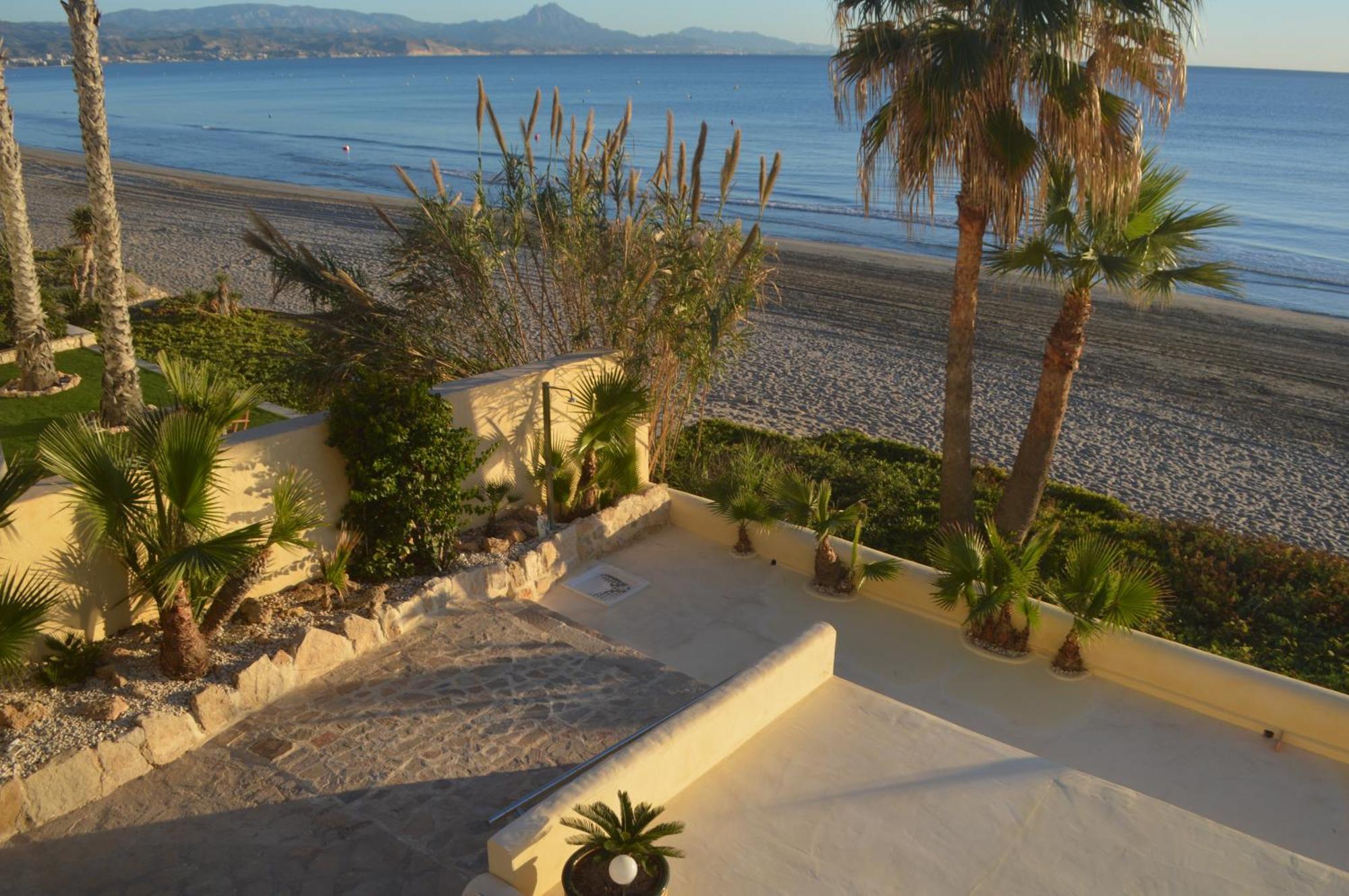 Espectacular Apartamento A Pie De Playa En Chalet Roquetes Alicante Luaran gambar